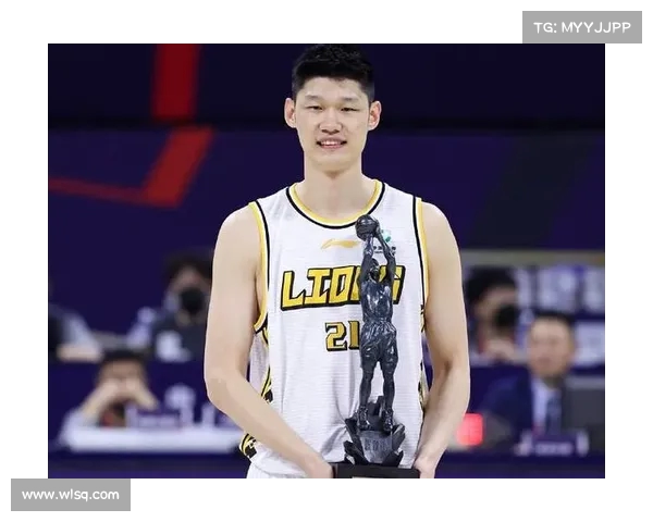 胡金秋一季荣获冠军MVP 只待国家队冲击新高峰 胡金秋一季荣获冠军MVP 只待国家队冲击新高峰